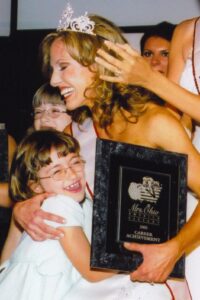 maria crowning