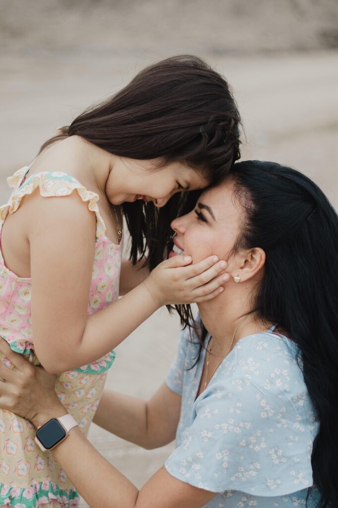 happy, motherhood, kid, love, mom, female, hug, care, happy mothers day, familia, madre, hija, mum
